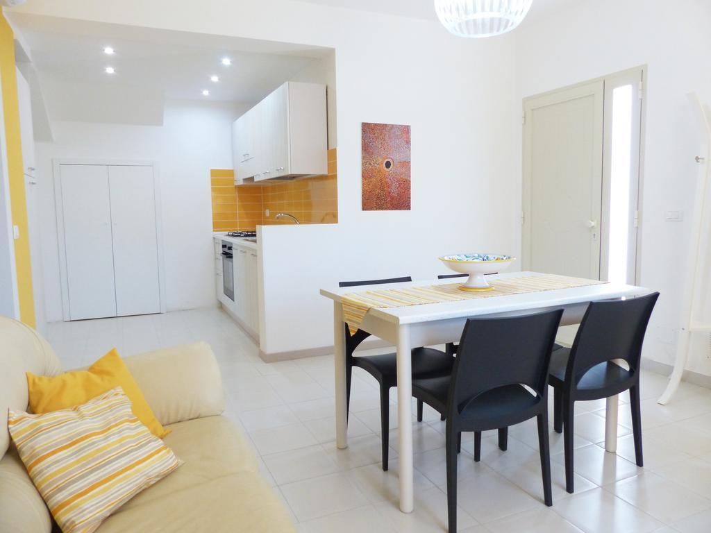 Siciliacasevacanze - Villa Venere Marina di Ragusa Ruang foto